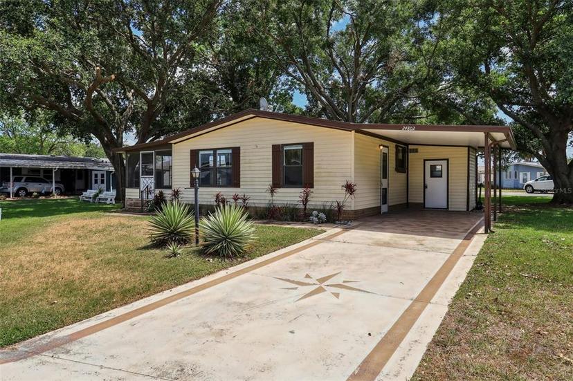 Picture of 24802 Pine Hill, Leesburg FL 34748