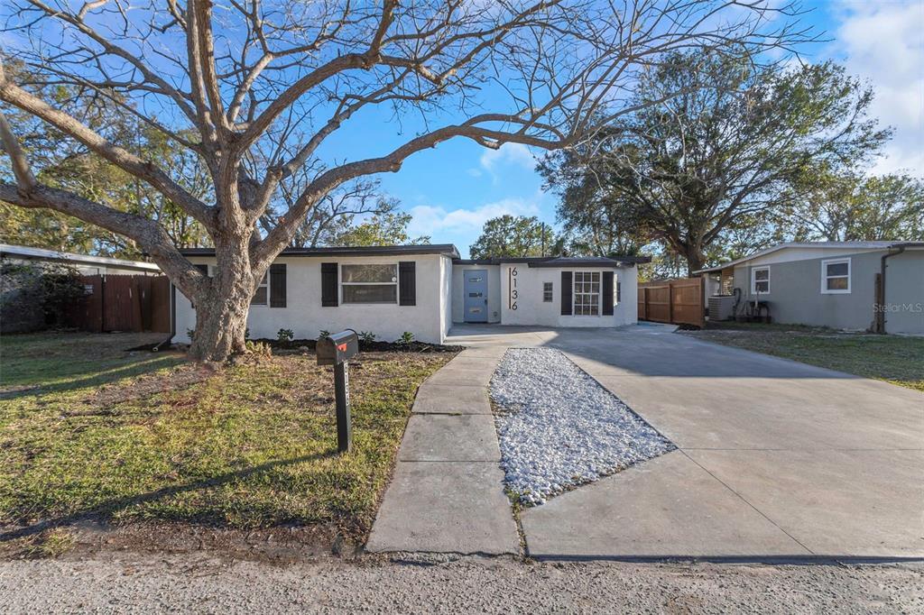 Picture of 6136 56Th Avenue N, Kenneth City, FL 33709
