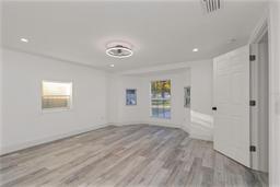 Picture of 6136 56Th Avenue N, Kenneth City, FL 33709