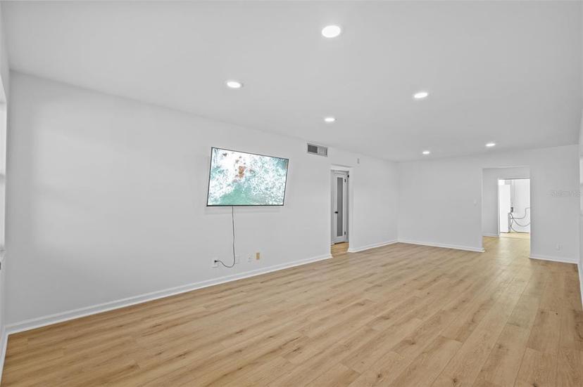 Picture of 1225 58Th Street N Unit 204A, St Petersburg FL 33710