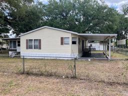 Picture of 53 Cr 401 S, Lake Panasoffkee, FL 33538