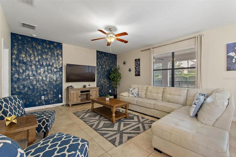 Picture of 9163 Wedge Dr, Davenport FL 33896