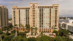 Picture of 750 N Tamiami Trail Unit 208, Sarasota, FL 34236