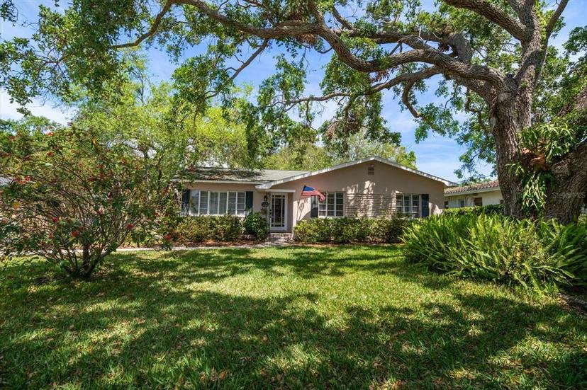 Picture of 420 Poinsettia Road, Belleair FL 33756