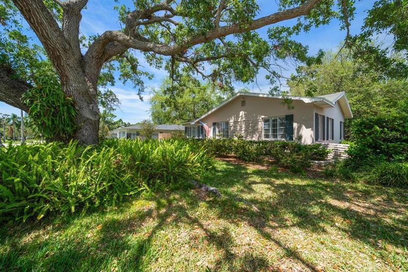 Picture of 420 Poinsettia Road, Belleair FL 33756