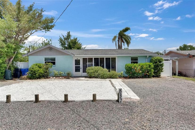 Picture of 832 Seabreeze Drive, Ruskin FL 33570