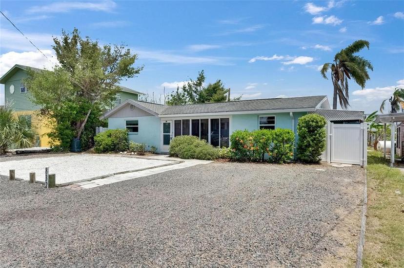 Picture of 832 Seabreeze Drive, Ruskin FL 33570