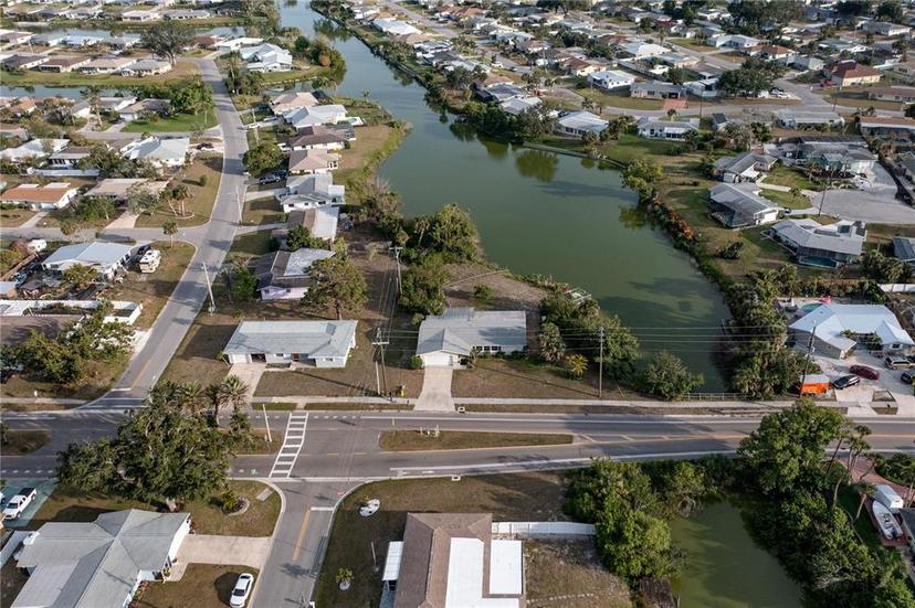 Picture of 512 Shamrock Blvd, Venice FL 34293