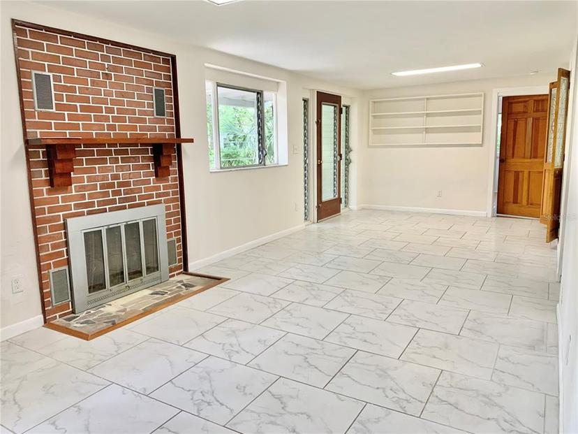 Picture of 1041 NE 10Th Avenue, Gainesville FL 32601