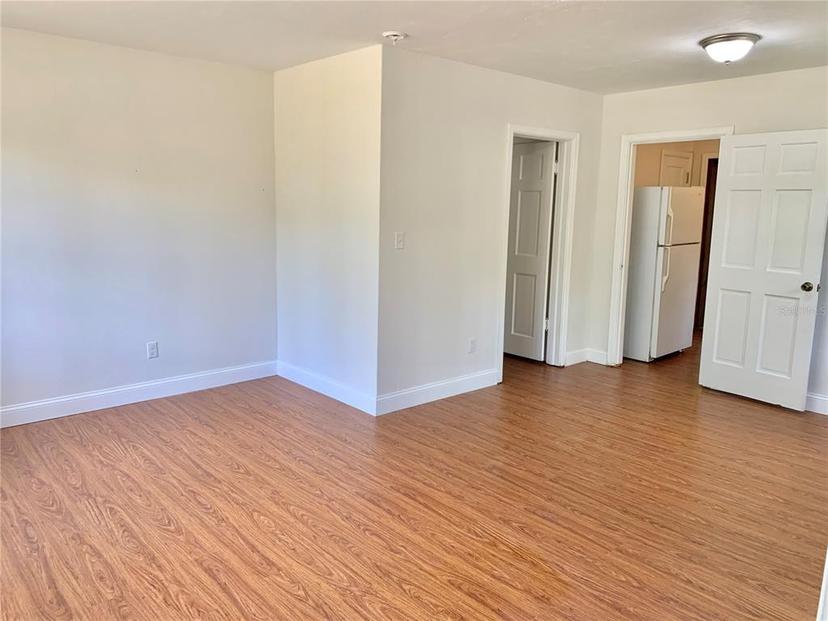 Picture of 1041 NE 10Th Avenue, Gainesville FL 32601