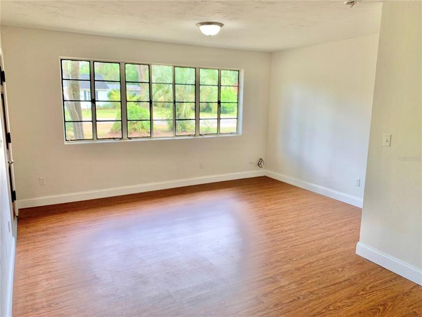 Picture of 1041 NE 10Th Avenue, Gainesville FL 32601