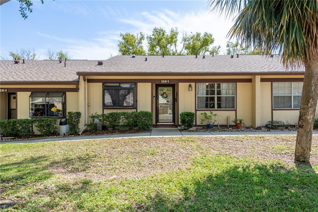 Picture of 11241 Dollar Lake Drive Unit 5, Port Richey, FL 34668