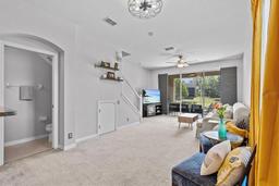 Picture of 4105 Bismarck Palm Dr, Tampa, FL 33610