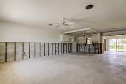 Picture of 179 85Th Avenue N, St Petersburg, FL 33702