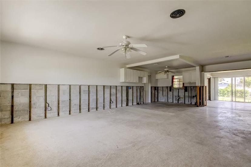 Picture of 179 85Th Avenue N, St Petersburg FL 33702