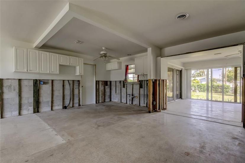 Picture of 179 85Th Avenue N, St Petersburg FL 33702