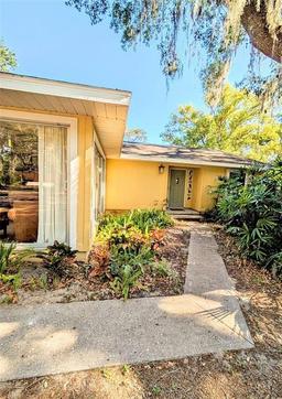 Picture of 600 Lake Street, Fruitland Park, FL 34731