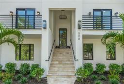 Picture of 500 E Davis Boulevard, Tampa, FL 33606