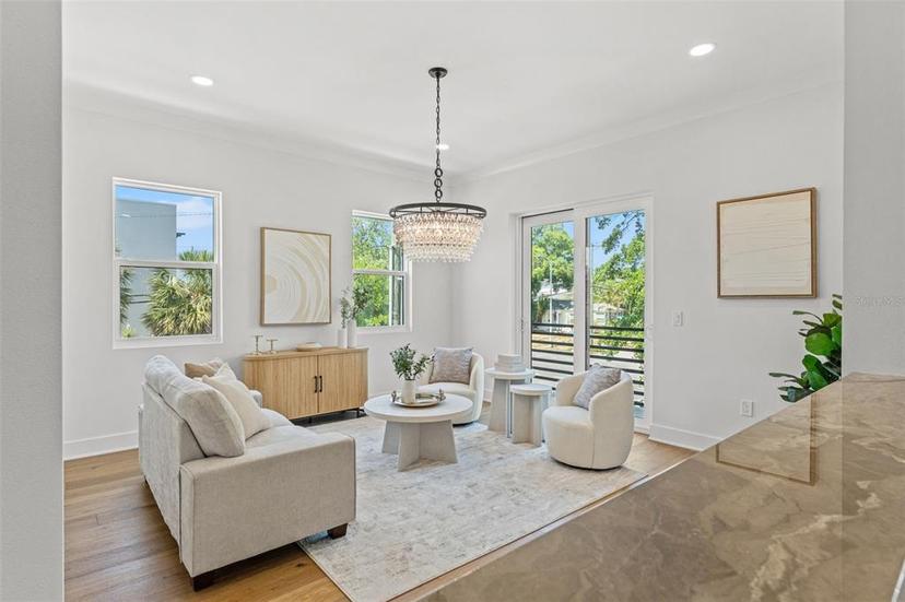 Picture of 500 E Davis Boulevard, Tampa FL 33606