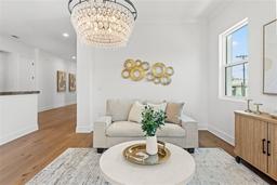 Picture of 500 E Davis Boulevard, Tampa, FL 33606
