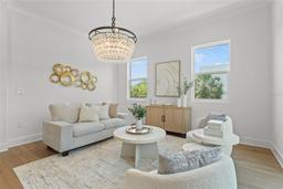 Picture of 500 E Davis Boulevard, Tampa, FL 33606