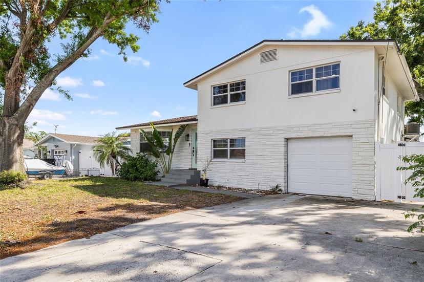 Picture of 10716 Donbrese Avenue, Tampa FL 33615