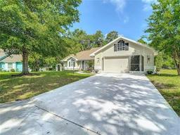 Picture of 16 Hemlock Court E, Homosassa, FL 34446