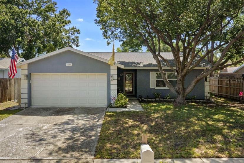 Picture of 1393 Chesterfield Drive, Dunedin FL 34698
