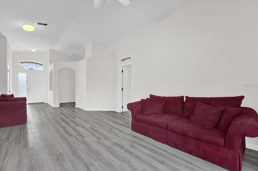 Picture of 11172 Pinewood Cove Lane, Orlando FL 32817