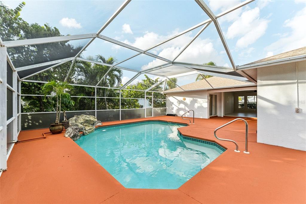 Picture of 926 SW 37Th Street, Cape Coral, FL 33914