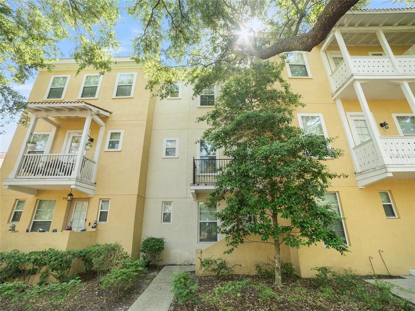 Picture of 956 Sombra Street, Tampa FL 33619