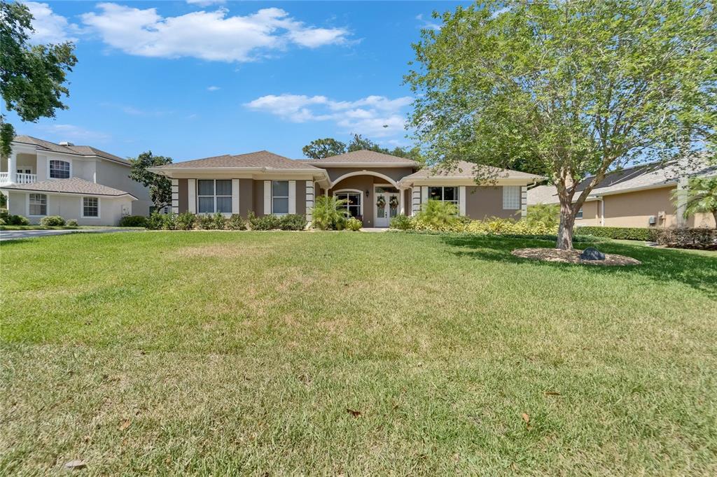 Picture of 3060 Sutton Woods Drive, Plant City, FL 33566