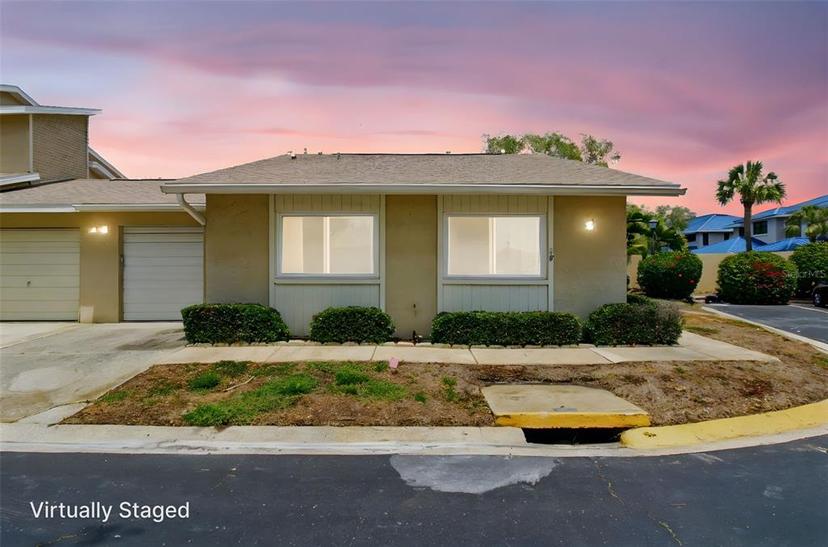 Picture of 1671 Cape Ann Avenue Ne Unit 4, St Petersburg FL 33702