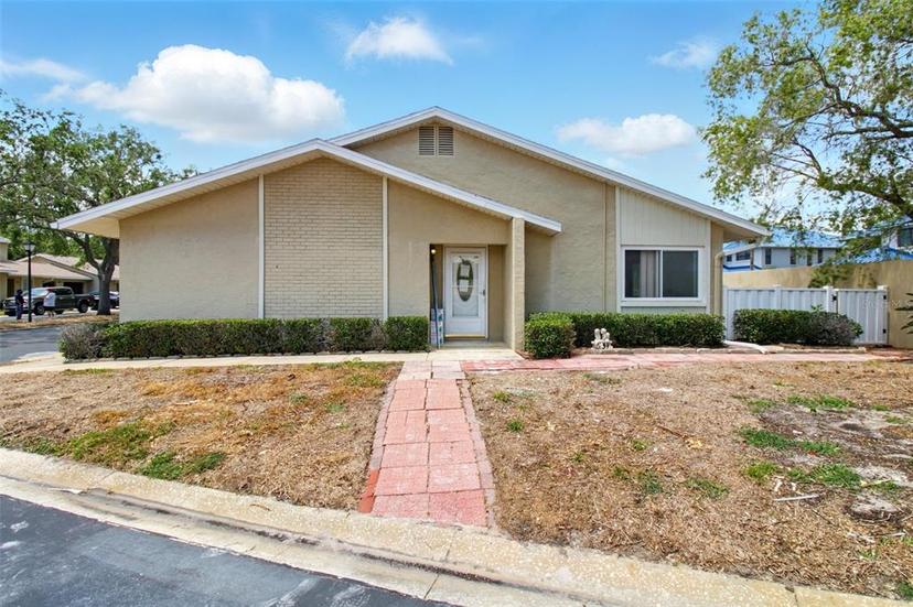 Picture of 1671 Cape Ann Avenue Ne Unit 4, St Petersburg FL 33702
