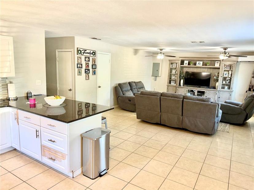 Picture of 213 S Lake Pleasant Road, Apopka FL 32703