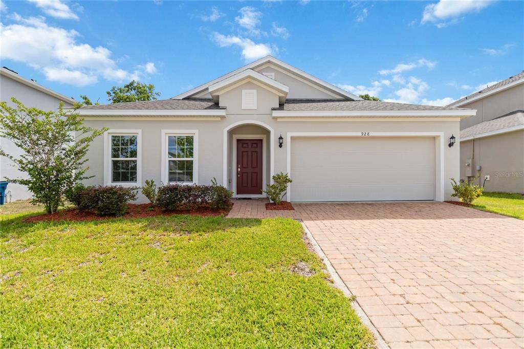 Picture of 928 Avenal Lane, Davenport, FL 33837