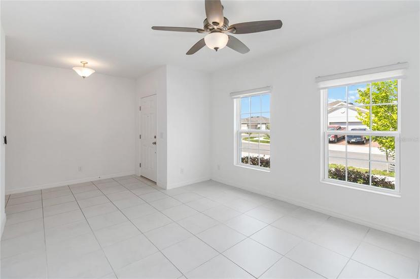 Picture of 928 Avenal Lane, Davenport FL 33837