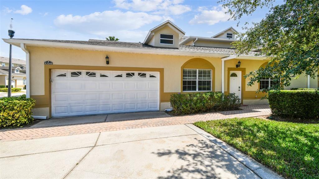 Picture of 13241 Fountainbleau Dr, Clermont, FL 34711