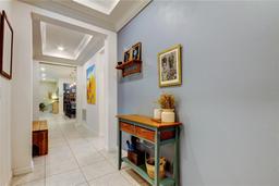 Picture of 3605 W Paxton Avenue, Tampa, FL 33611