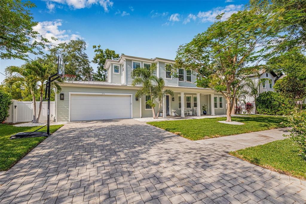 Picture of 3711 W Barcelona Street, Tampa, FL 33629