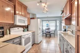 Picture of 525 Eagle Run, Lakeland, FL 33809