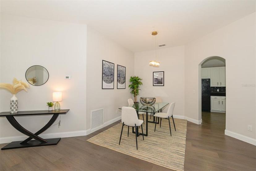 Picture of 590 Valencia Circle Sw, Vero Beach FL 32968