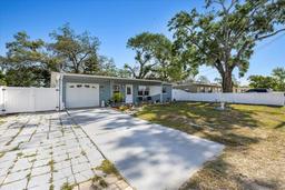 Picture of 2135 W Rambla Street, Tampa, FL 33612