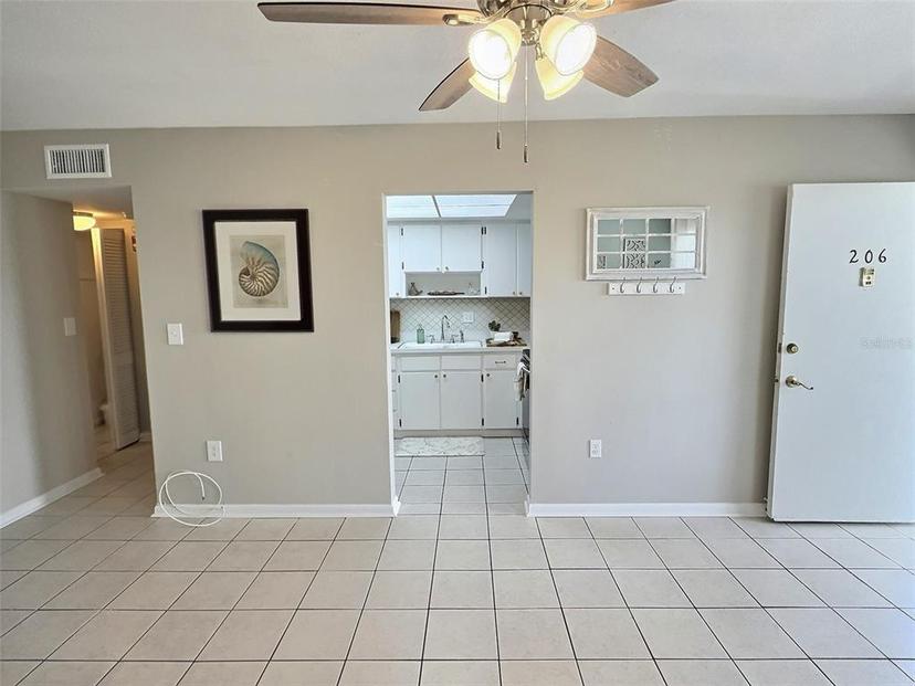 Picture of 1001 77Th Avenue N Unit 206, St Petersburg FL 33702
