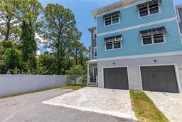 Picture of 1237 Savona Drive Ne, St Petersburg, FL 33702