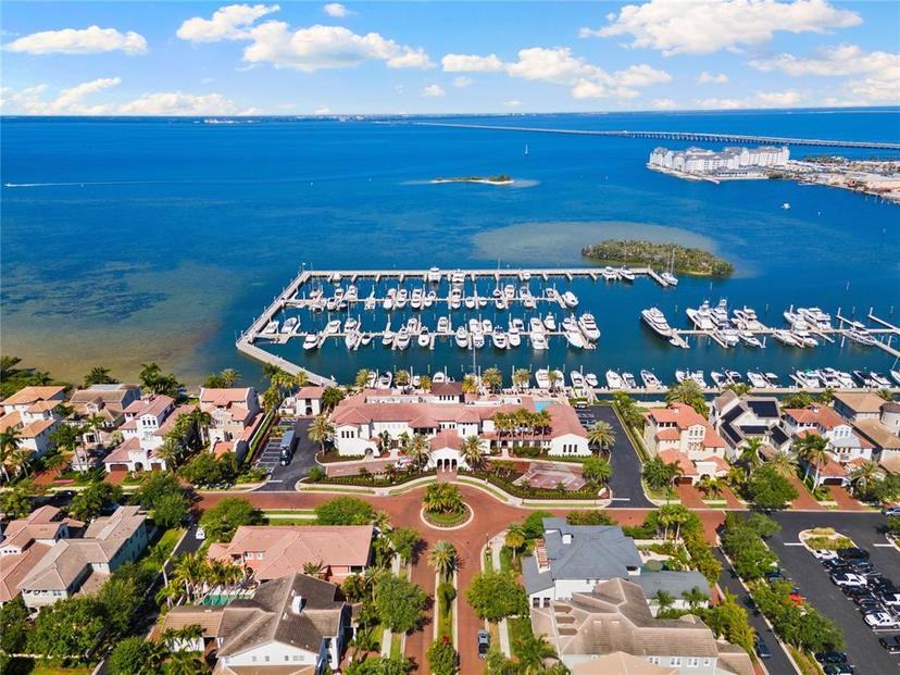Picture of 5823 Bowen Daniel Drive Unit 906, Tampa FL 33616