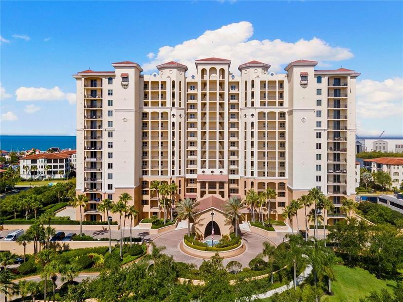 Picture of 5823 Bowen Daniel Drive Unit 906, Tampa FL 33616