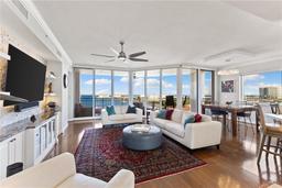 Picture of 5823 Bowen Daniel Drive Unit 906, Tampa, FL 33616