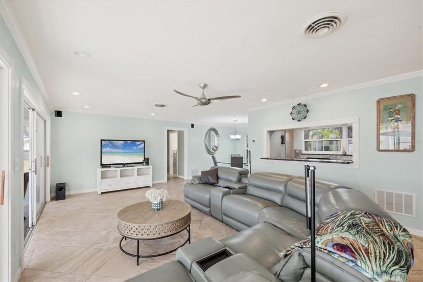 Picture of 421 Blackburn Road, Nokomis FL 34275