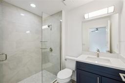 Picture of 950 W 2Nd Street, Lakeland, FL 33805